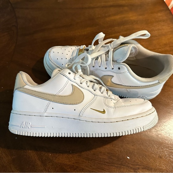 Nike Air Force 1 In White and Rattan size 8 - Picture 6 of 14